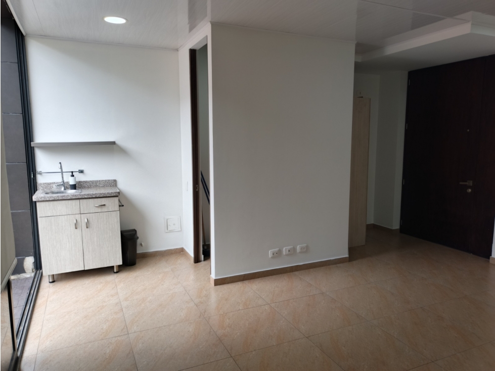 Venta Oficina sector exclusivo Bella Suiza Bogota — foto 5