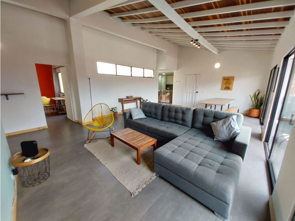 Venta de apartamento reformado sector Laureles Medellìn — foto 3