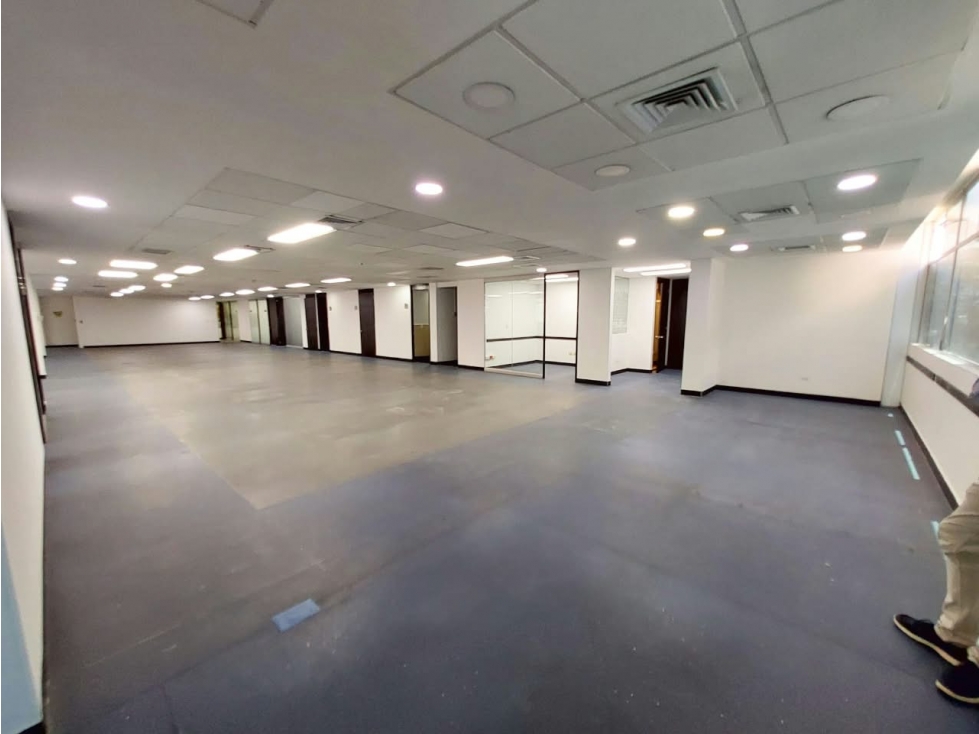 Venta de oficina sector Ciudad del Rìo Medellìn - 5