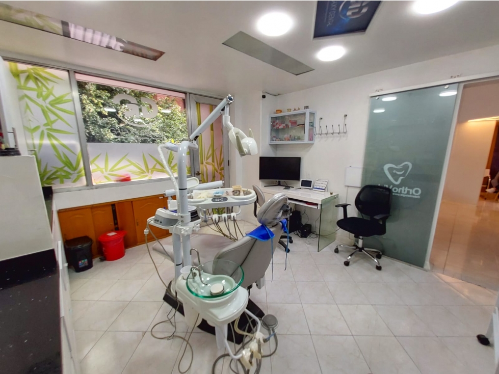 Venta/arriendo de oficina/consultorio en Ed Empresarial centro de Med