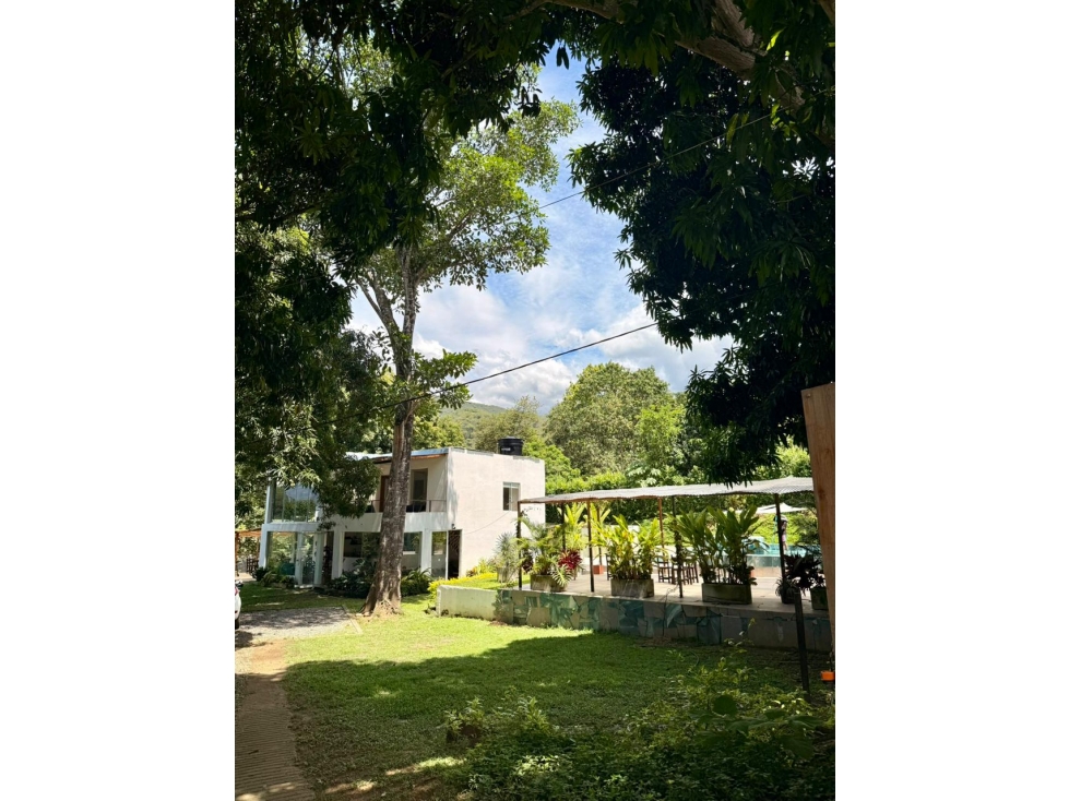HERMOSA CASA FINCA PARA LA VENTA UBICADA EN SOPETRAN — foto 3