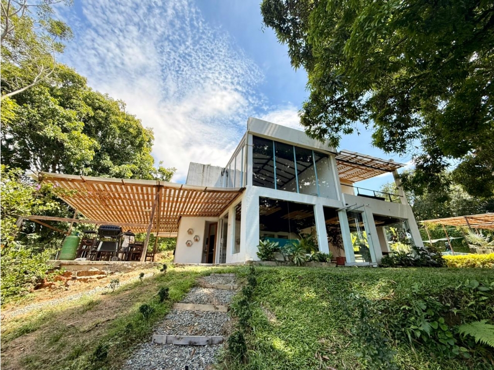 HERMOSA CASA FINCA PARA LA VENTA UBICADA EN SOPETRAN