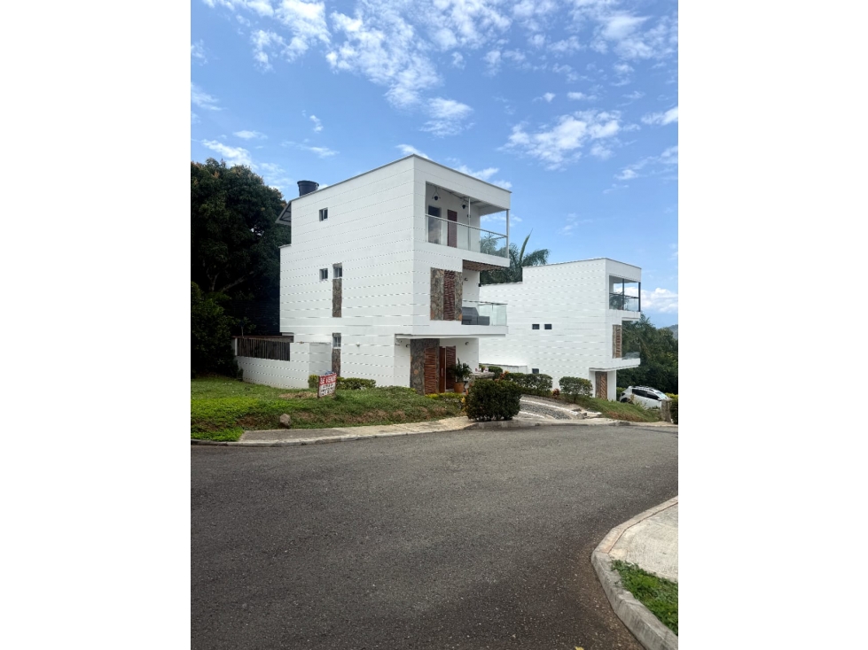 Venta De Casa En Condominio Sopetran - 2