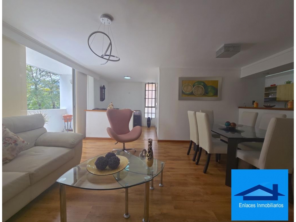 Venta De Apartamento En La Loma De Los Bernal, Medellin