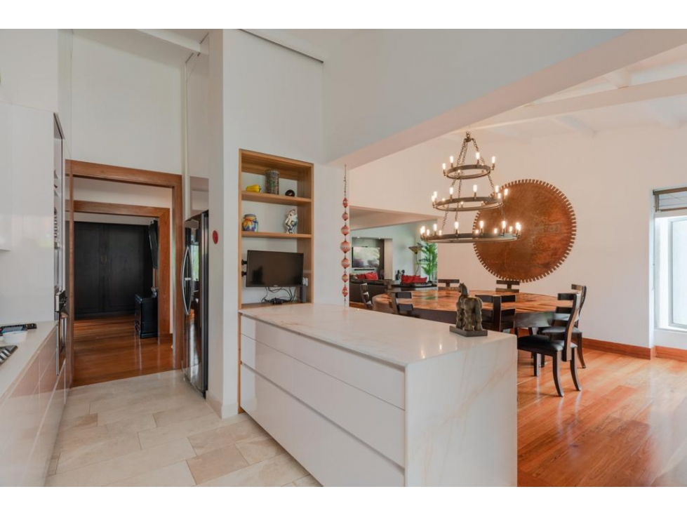 Venta De Apartamento Los Naranjos Poblado, Medellin — foto 2