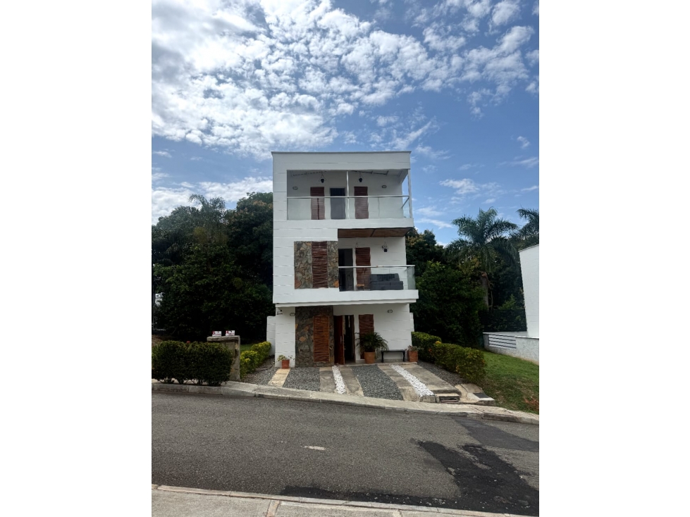 Venta De Casa En Condominio Sopetran - 1