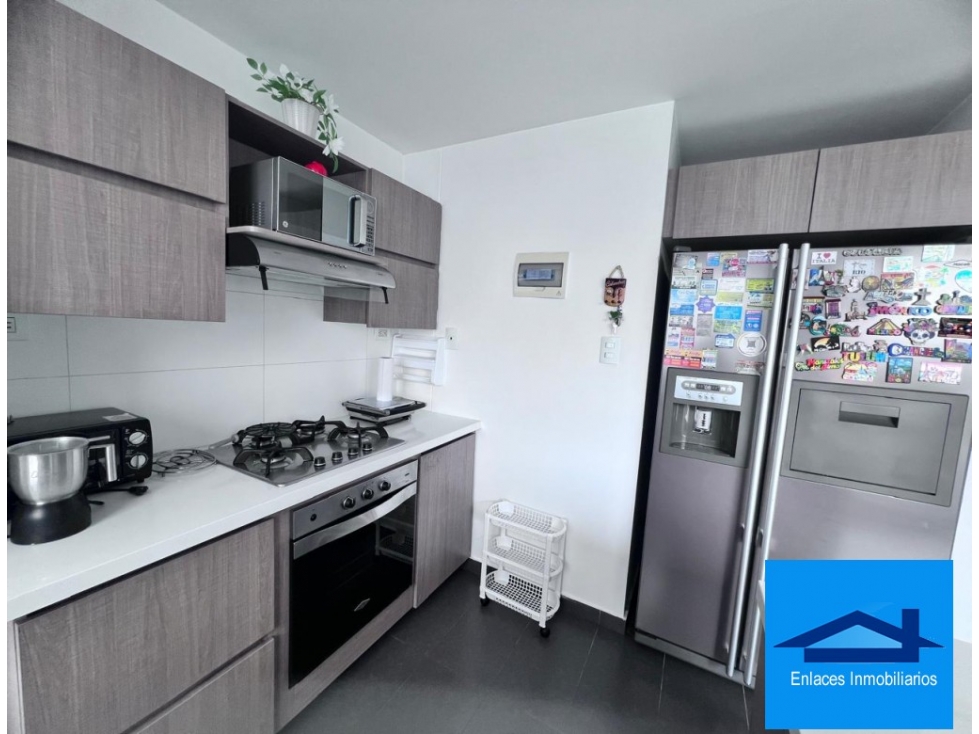 Venta De Apartamento En La Loma De Los Benedictinos, Envigado — foto 2