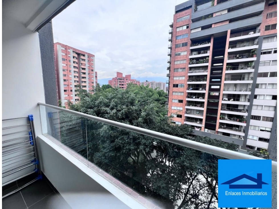 Venta De Apartamento En La Loma De Los Benedictinos, Envigado — foto 4