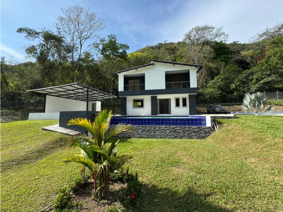 Venta De Finca De Recreo En Santa Fe De Antioquia — foto 3