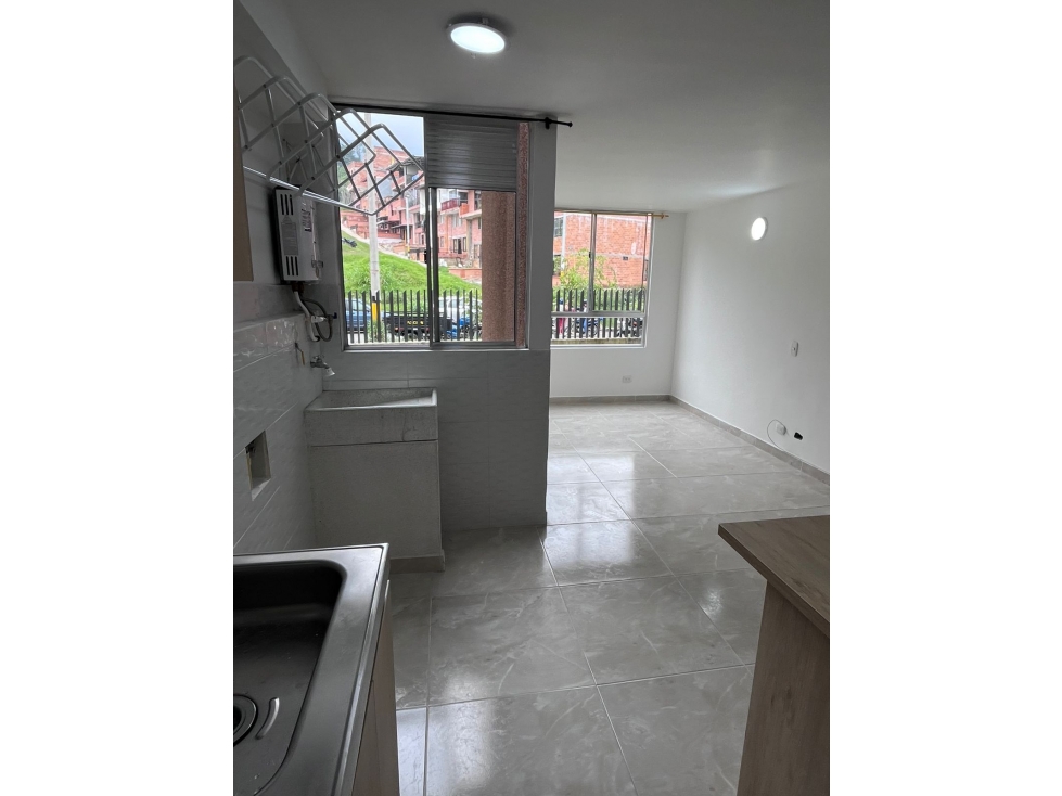 Venta De Apartamento En San Antonio De Prado, Medellin — foto 2
