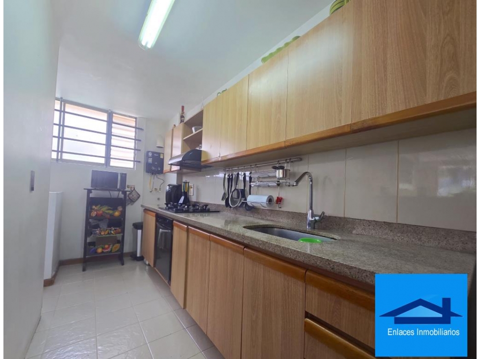 Venta De Apartamento En La Loma De Los Bernal, Medellin — foto 3