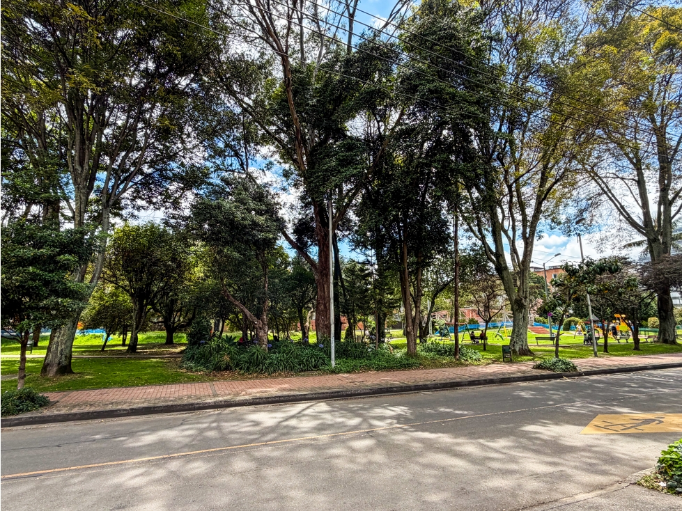 VENDO Townhouse en San Patricio, Bogotá — foto 2