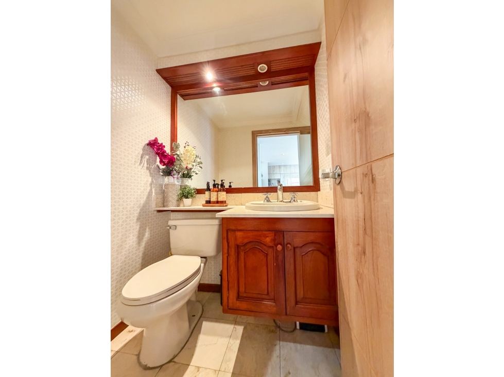 VENTA: APARTAMENTO 100% REMODELADO EN ROSALES, BOGOTÁ — foto 6