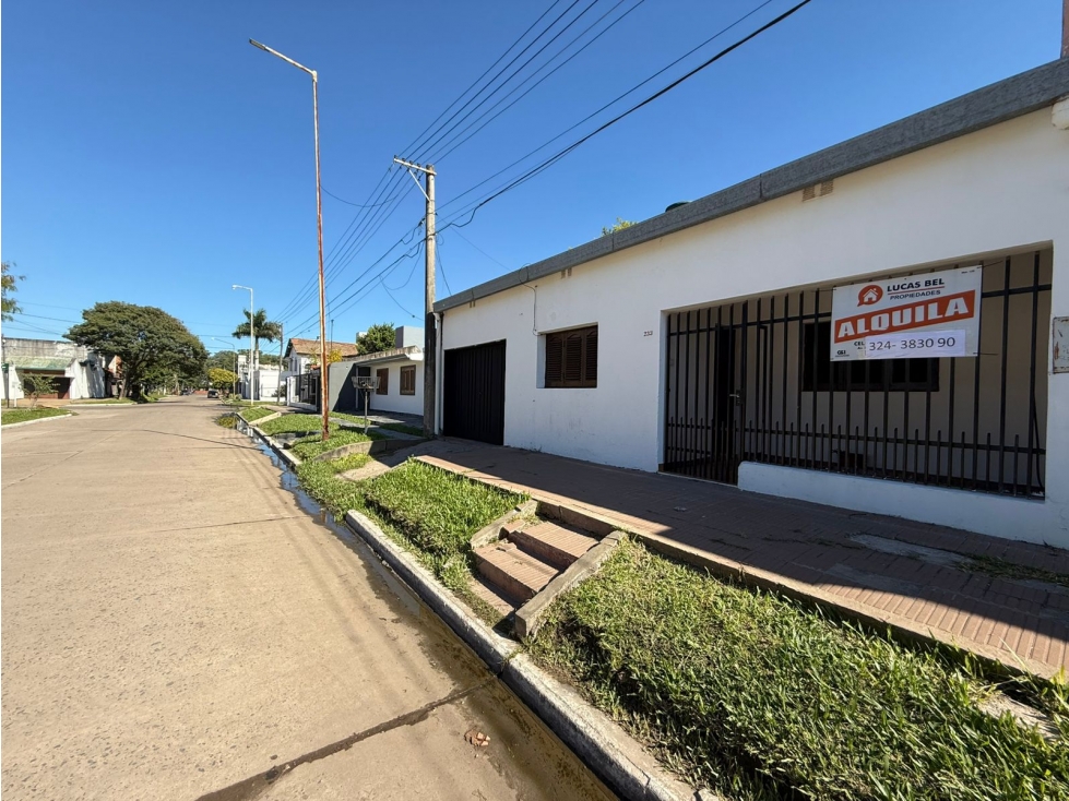 CASA EN ALQUILER - VENTA - 1