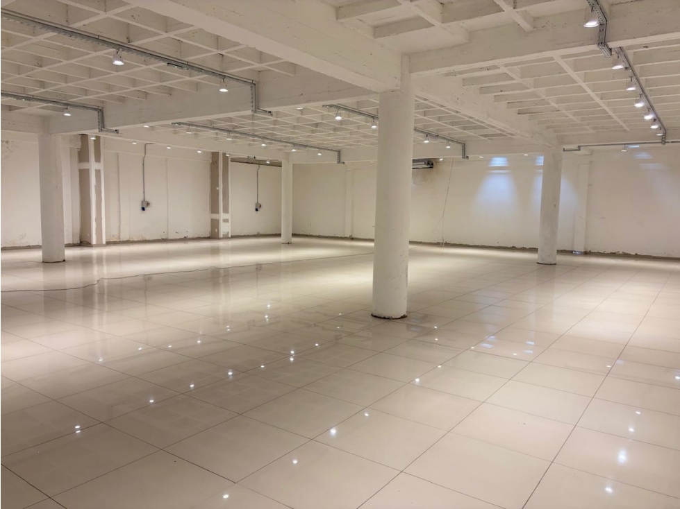 Salon Comercial - 2