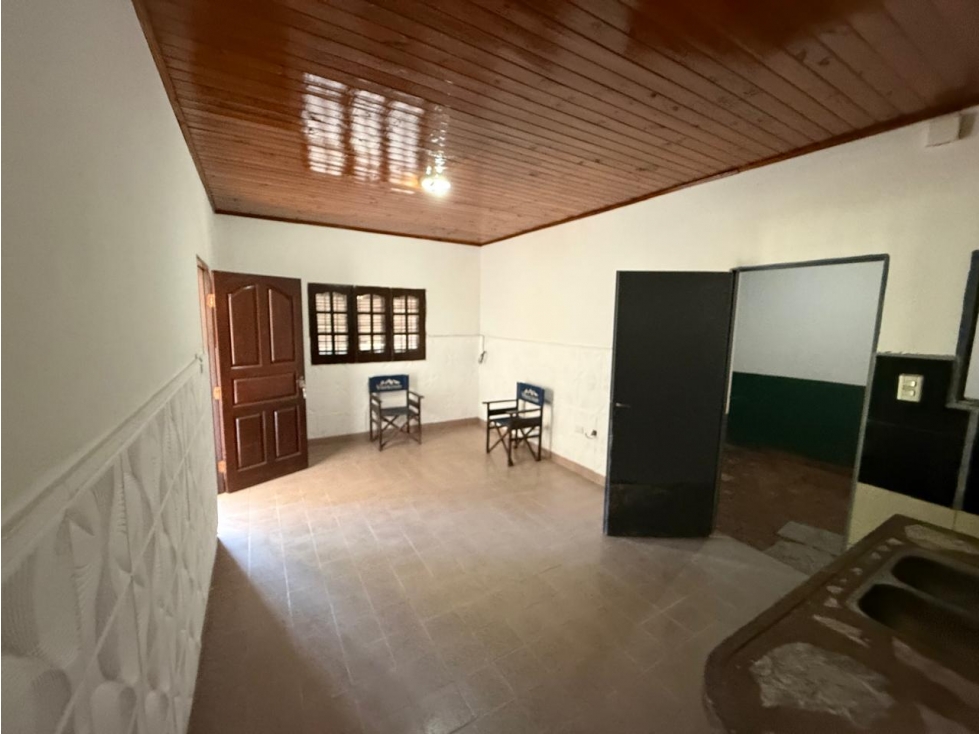 CASA EN ALQUILER - VENTA - 5