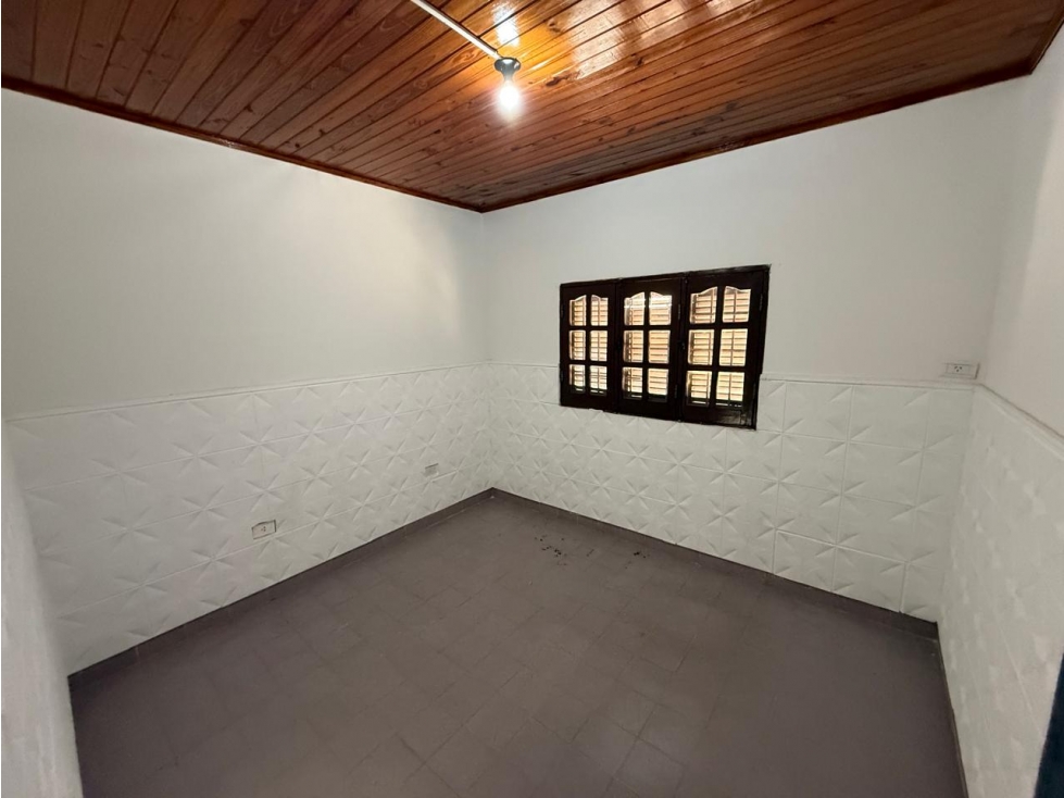 CASA EN ALQUILER - VENTA - 6