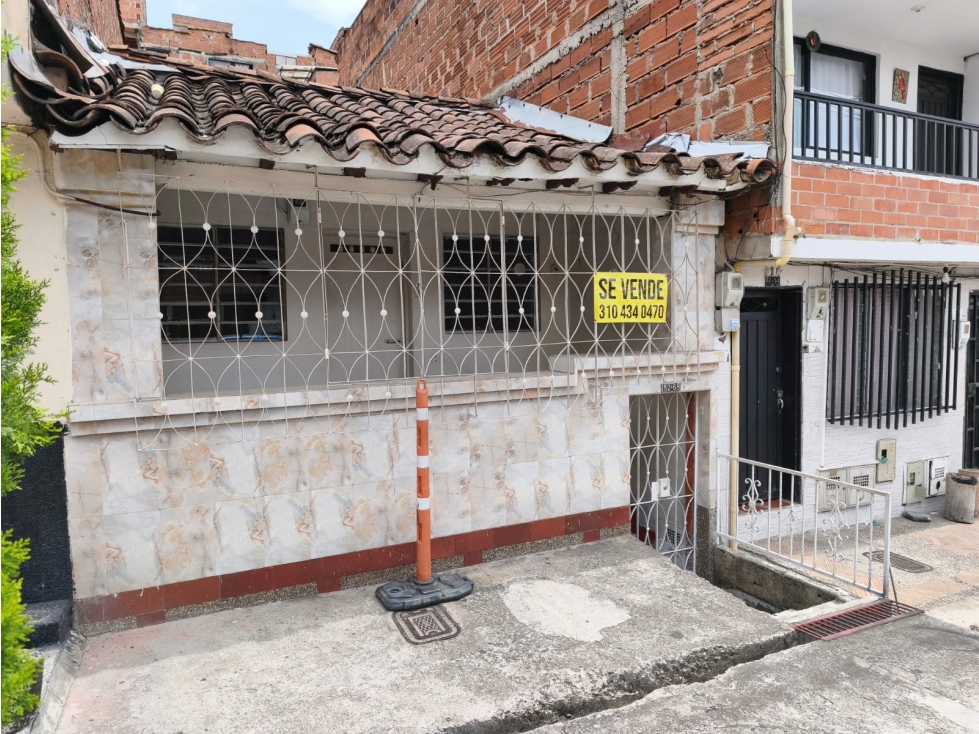 Vendo casa lote Manrique Central
