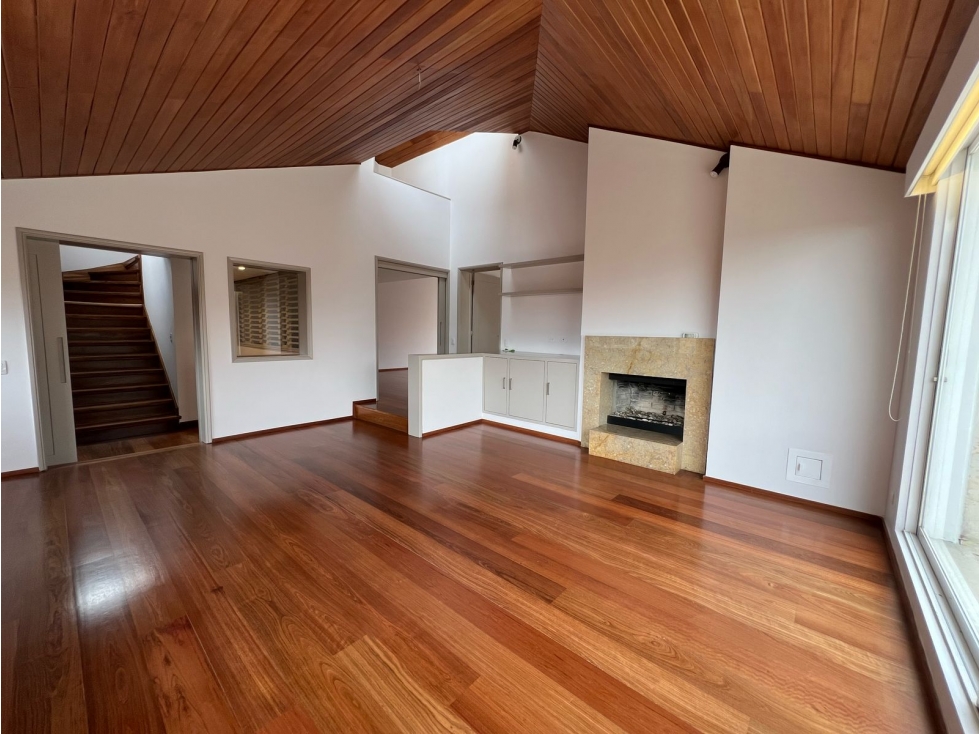 SE ARRIENDA APARTAMENTO EN LOS ROSALES 228m2 + TERRAZA 100m2 — foto 3