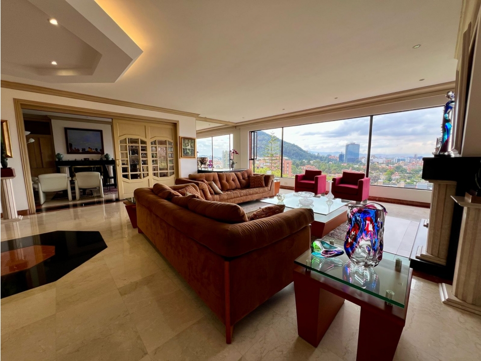 SE VENDE O ARRIENDA APARTAMENTO EN SANTA BARBARA ALTA 405m2