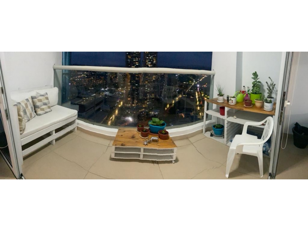 COUNTRY CLUB