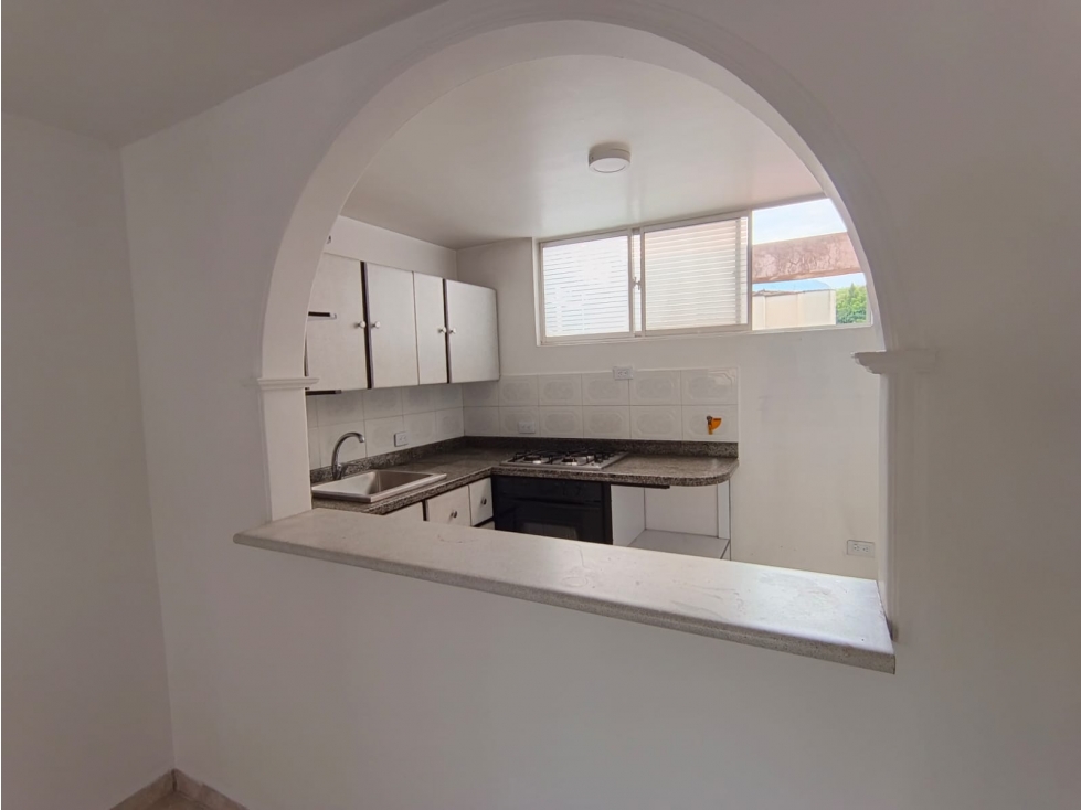 APARTAMENTO EN RENTA EN EL SECTOR DE LOS COLORES — foto 3