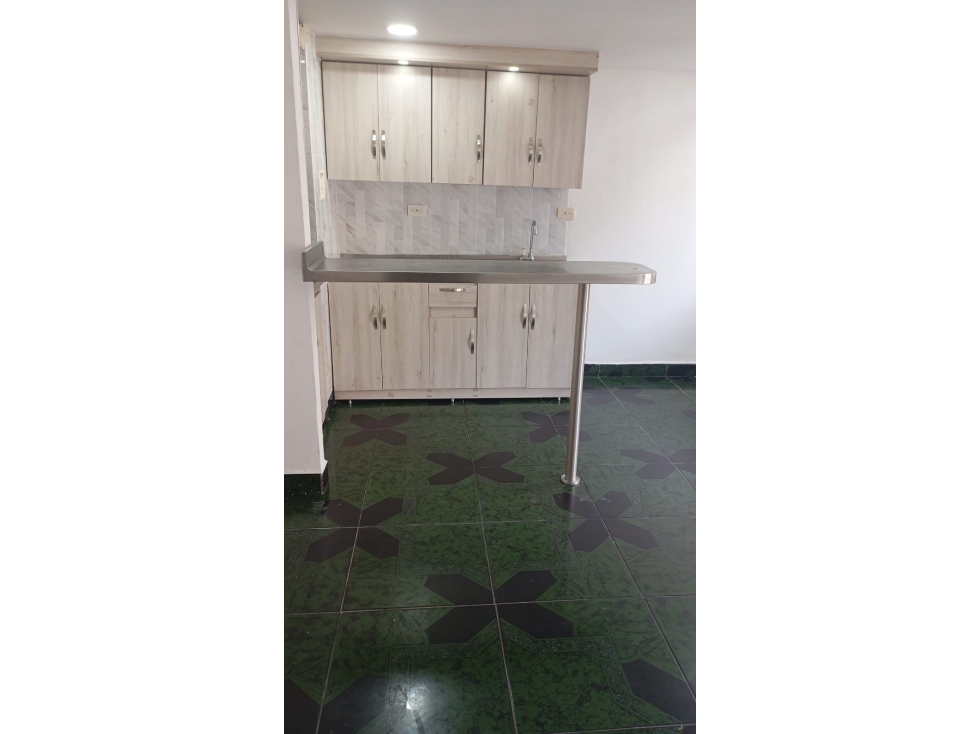 APARTAMENTO EN RENTA EN EL SECTOR DE ROBLEDO — foto 2