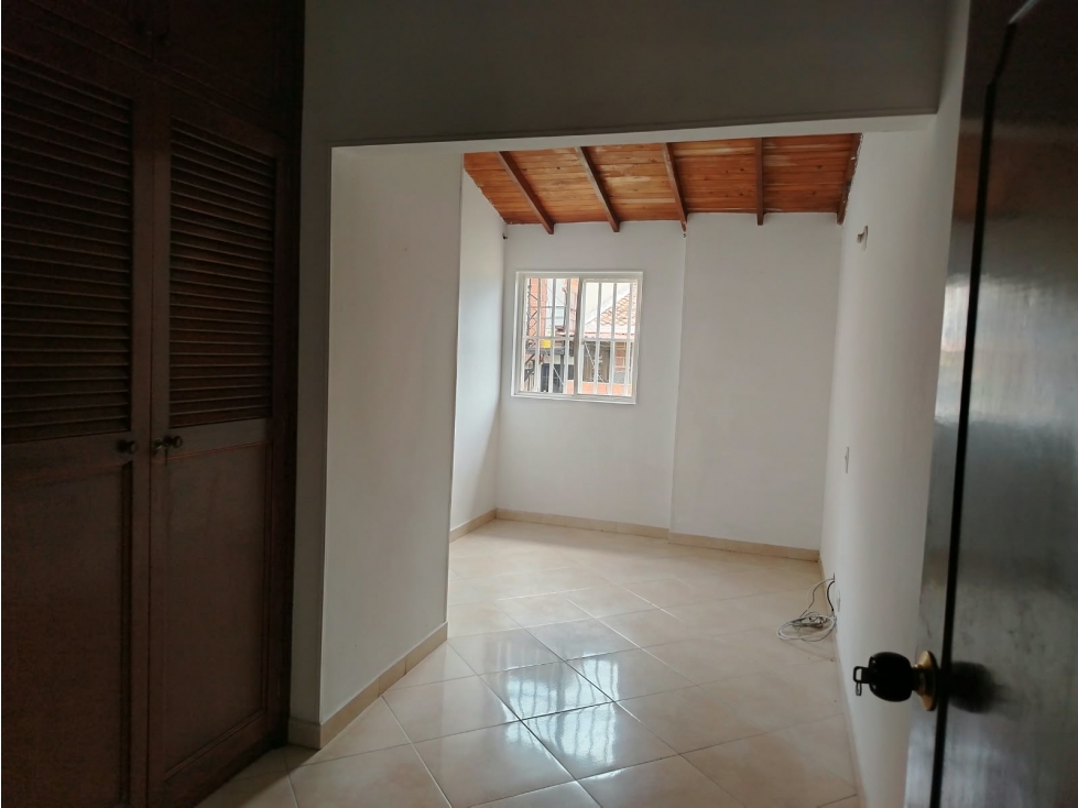 APARTAMENTO EN RENTA EN EL SECTOR DE ROBLEDO — foto 5