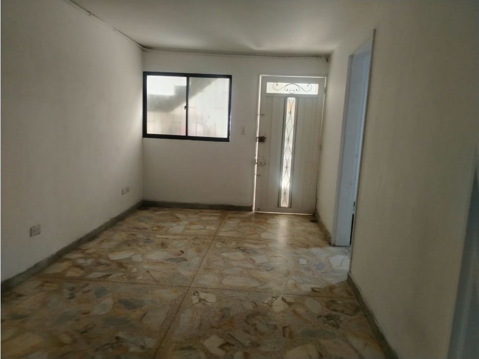APARTAMENTO EN RENTA EN EL SECTOR DE LA FLORESTA — foto 3