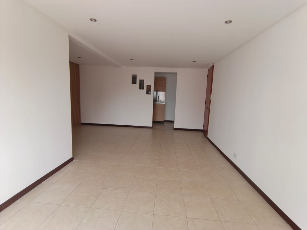 APARTAMENTO EN RENTA EN EL SECTOR DE LOS COLORES — foto 3