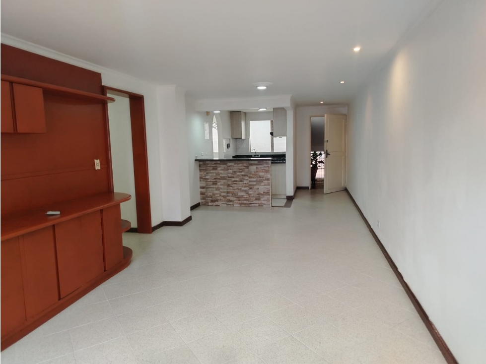 APARTAMENTO EN RENTA EN EL SECTOR DE LA CASTELLANA — foto 2