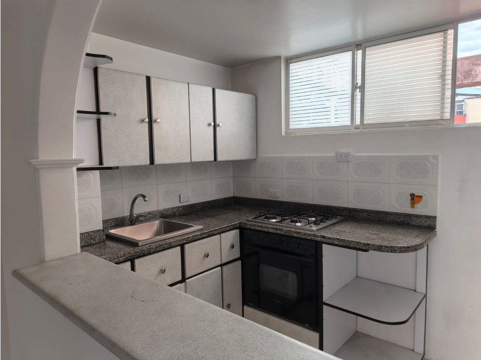 APARTAMENTO EN RENTA EN EL SECTOR DE LOS COLORES — foto 5
