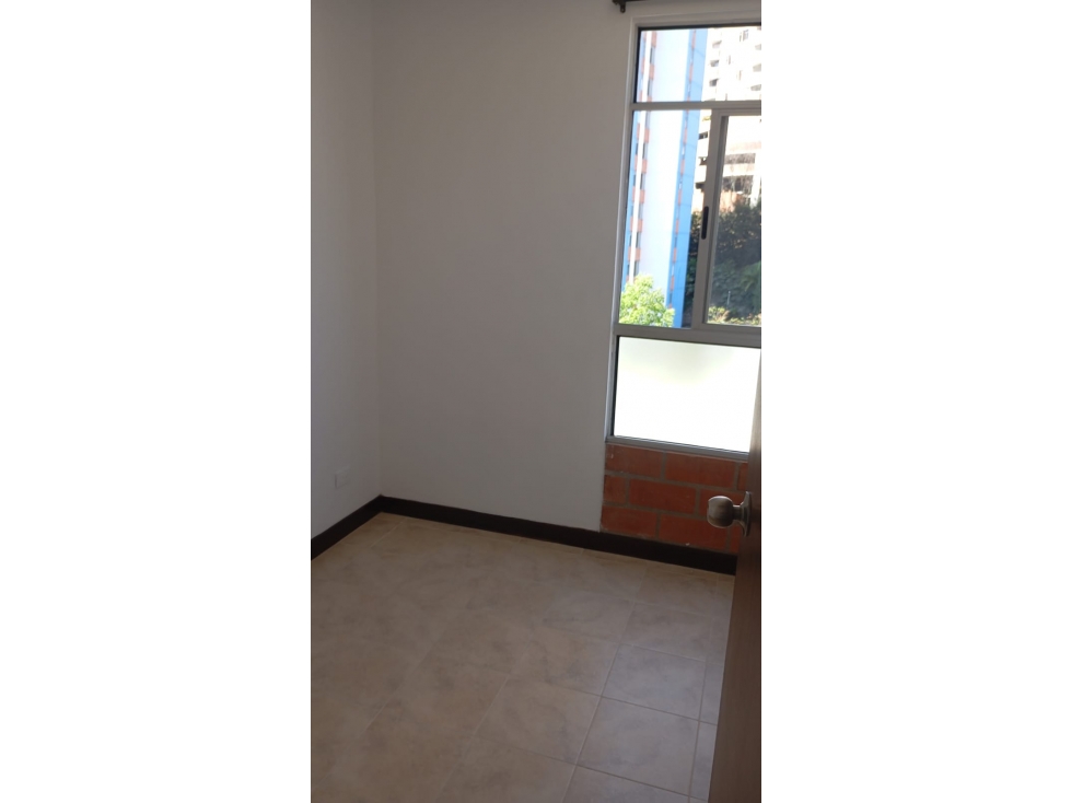 APARTAMENTO EN RENTA EN EL SECTOR DE CALASANZ — foto 4