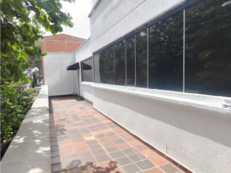 LOCAL COMERCIAL OFICINAS EN ARRIENDO SECTOR SAN DIEGO — foto 2