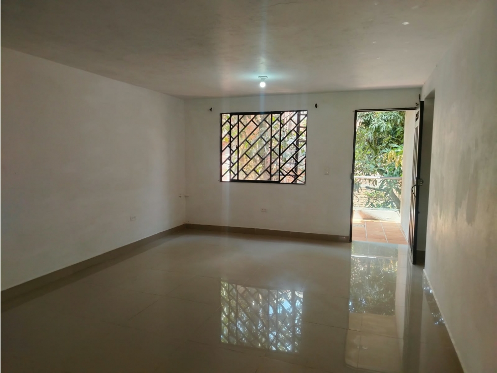 APARTAMENTO EN RENTA EN EL SECTOR DE ROBLEDO — foto 2