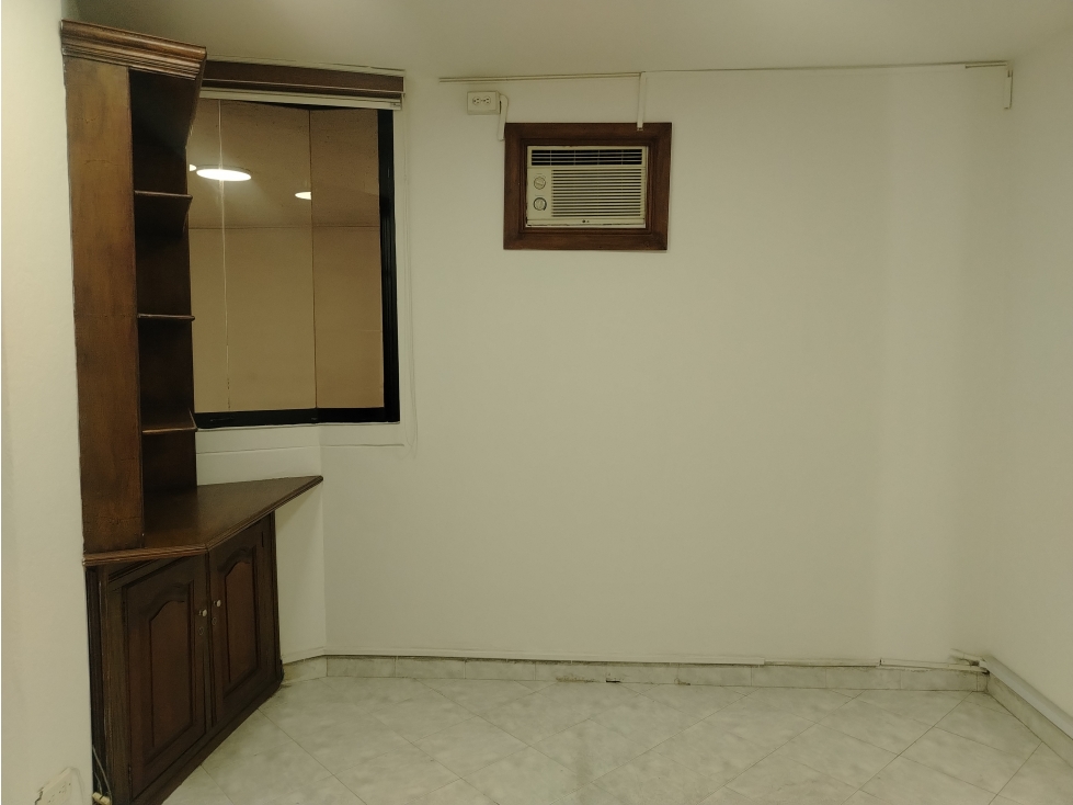 LOCAL COMERCIAL OFICINAS EN ARRIENDO SECTOR SAN DIEGO — foto 3