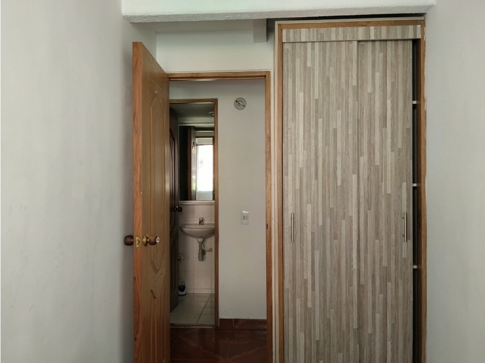APARTAMENTO EN ARRIENDO SECTOR ROBLEDO — foto 4