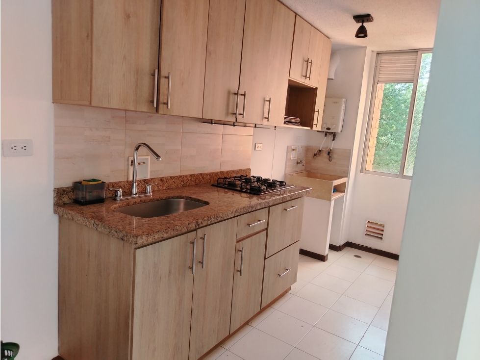 APARTAMENTO EN ARRIENDO SECTOR LOMA DEL INDIO — foto 5