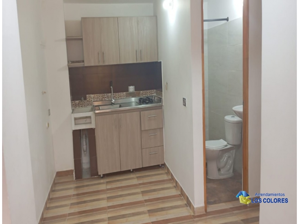 APARTAMENTO EN RENTA EN EL SECTOR DE ROBLEDO — foto 2
