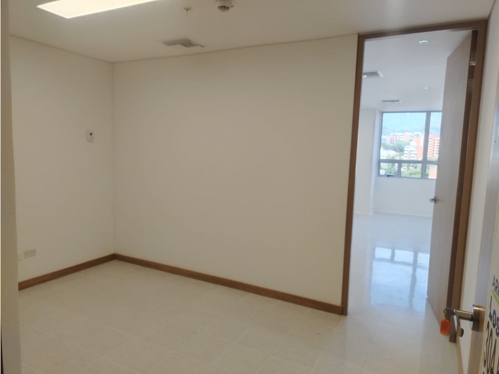 CONSULTORIO EN RENTA EN EL SECTOR DE LA AMERICA — foto 5