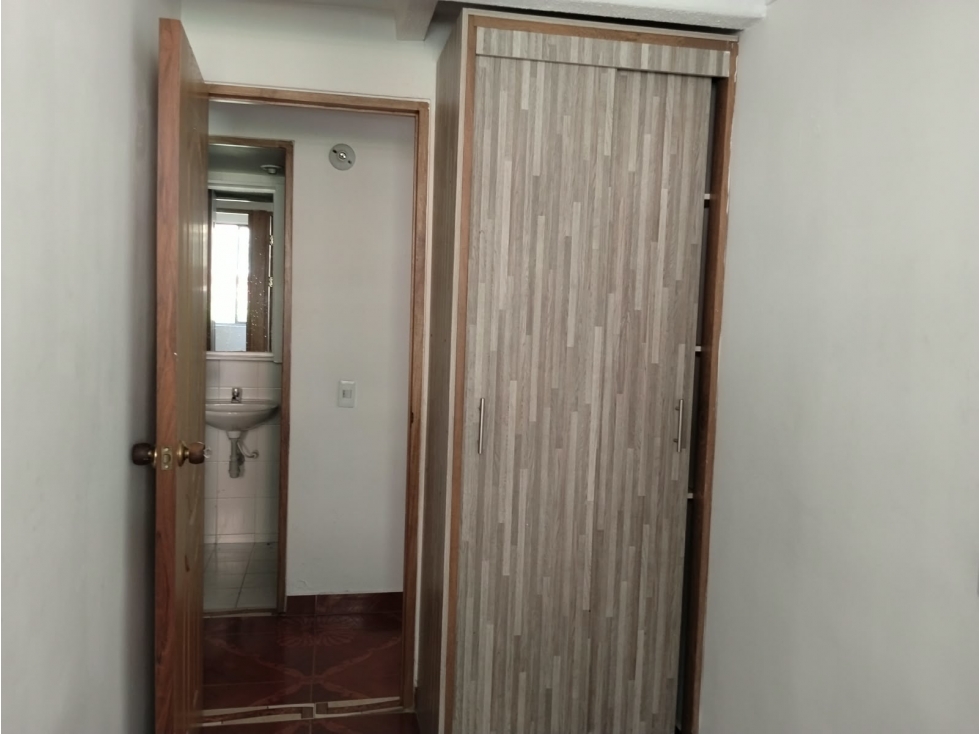 APARTAMENTO EN ARRIENDO SECTOR ROBLEDO — foto 6
