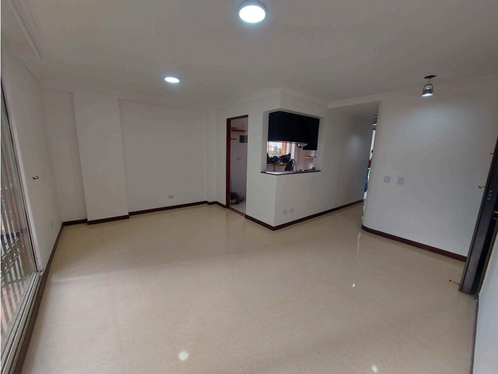 APARTAMENTO EN RENTA EN EL POBLADO