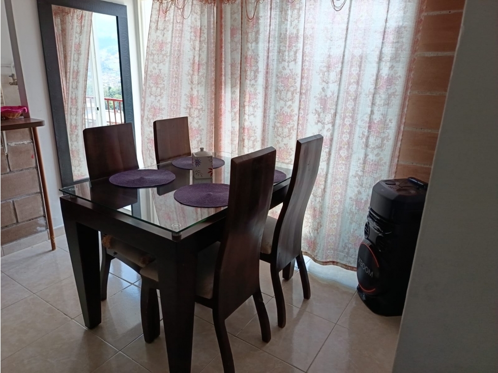 APARTAMENTO EN VENTA SECTOR ROBLEDO — foto 2