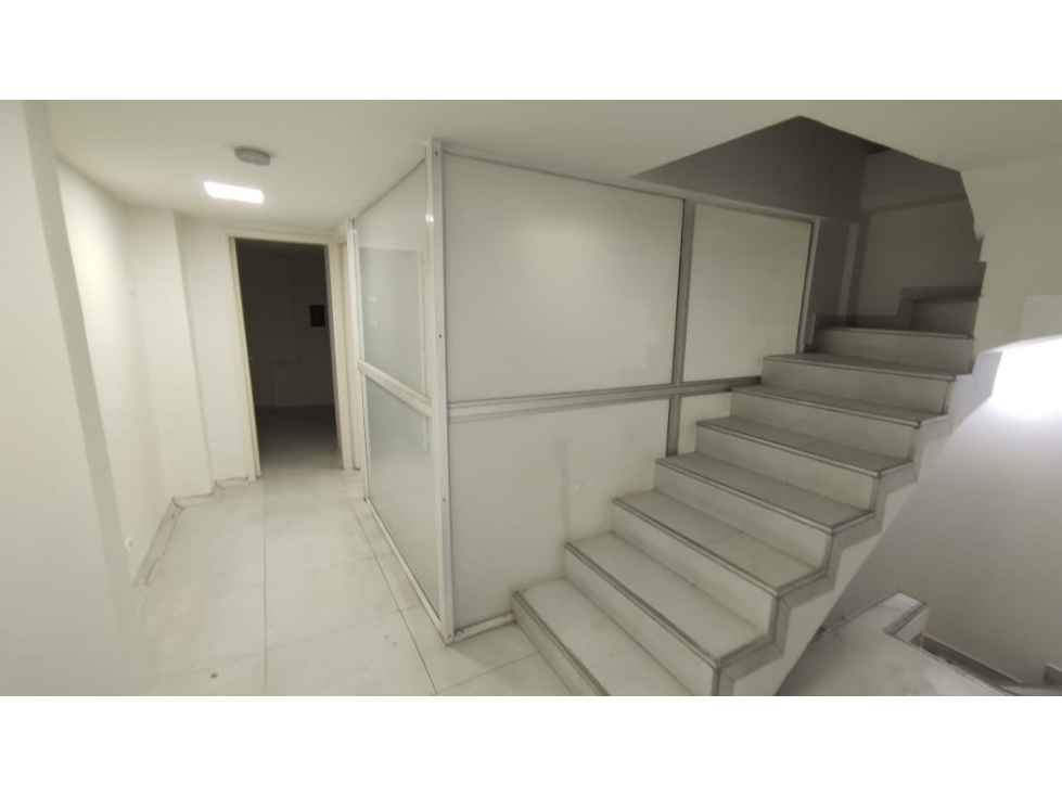 BODEGA EN ARRIENDO UBICADA EN EL SECTOR CARIBE — foto 2