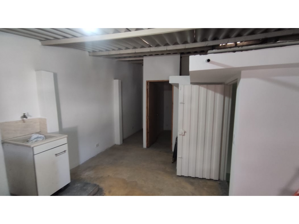 BODEGA EN ARRIENDO UBICADA EN EL SECTOR CARIBE — foto 3