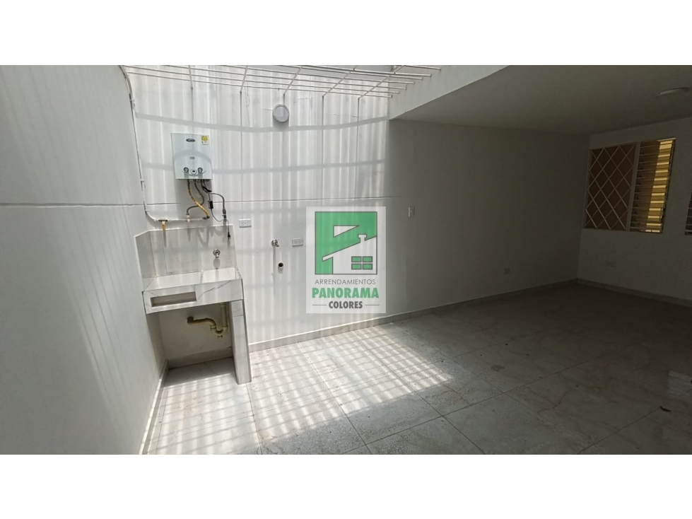 Casa en Arriendo Laureles Medellín — foto 2