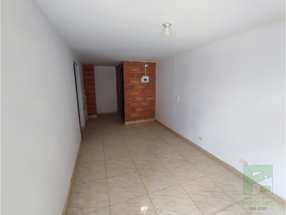 VENDO LOCAL EN ROBLEDO LA POLA EN UNIDAD CERRADA — foto 3