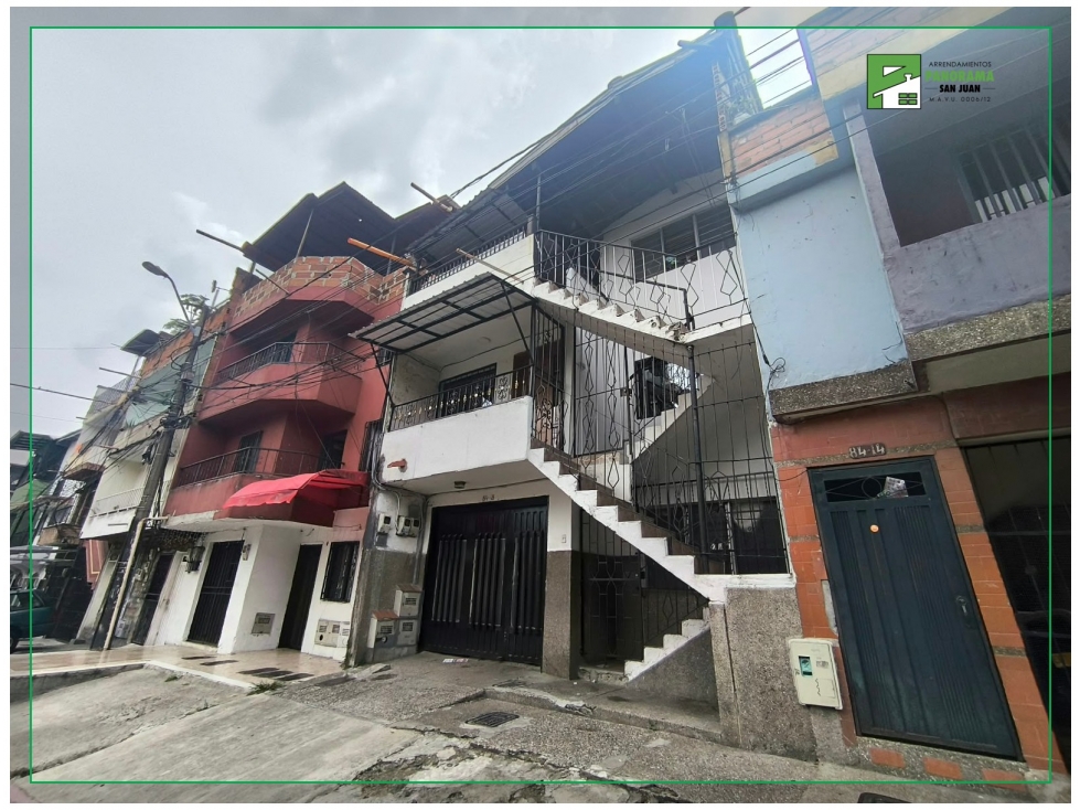 VENDO APARTAMENTO EN MANRIQUE
