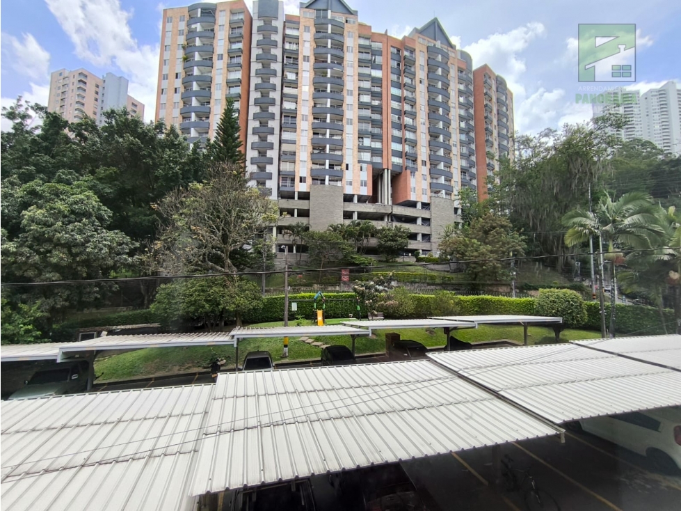 VENDO APARTAMENTO EN LA LOMA DEL INDIO