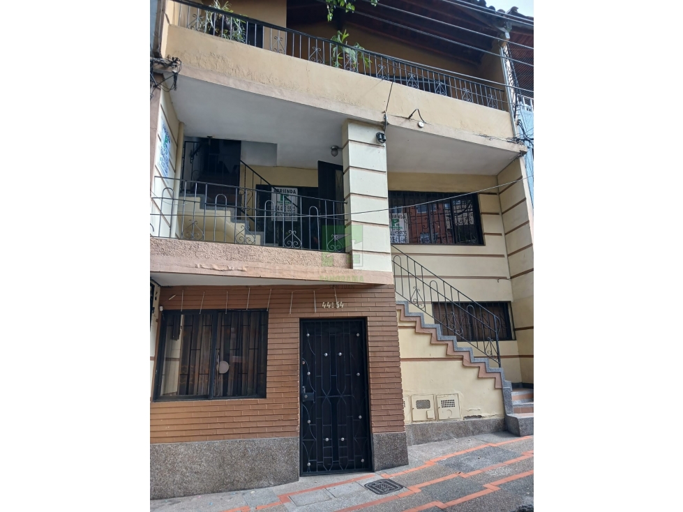 VENDO APARTAMENTO EN LA AMERICA A